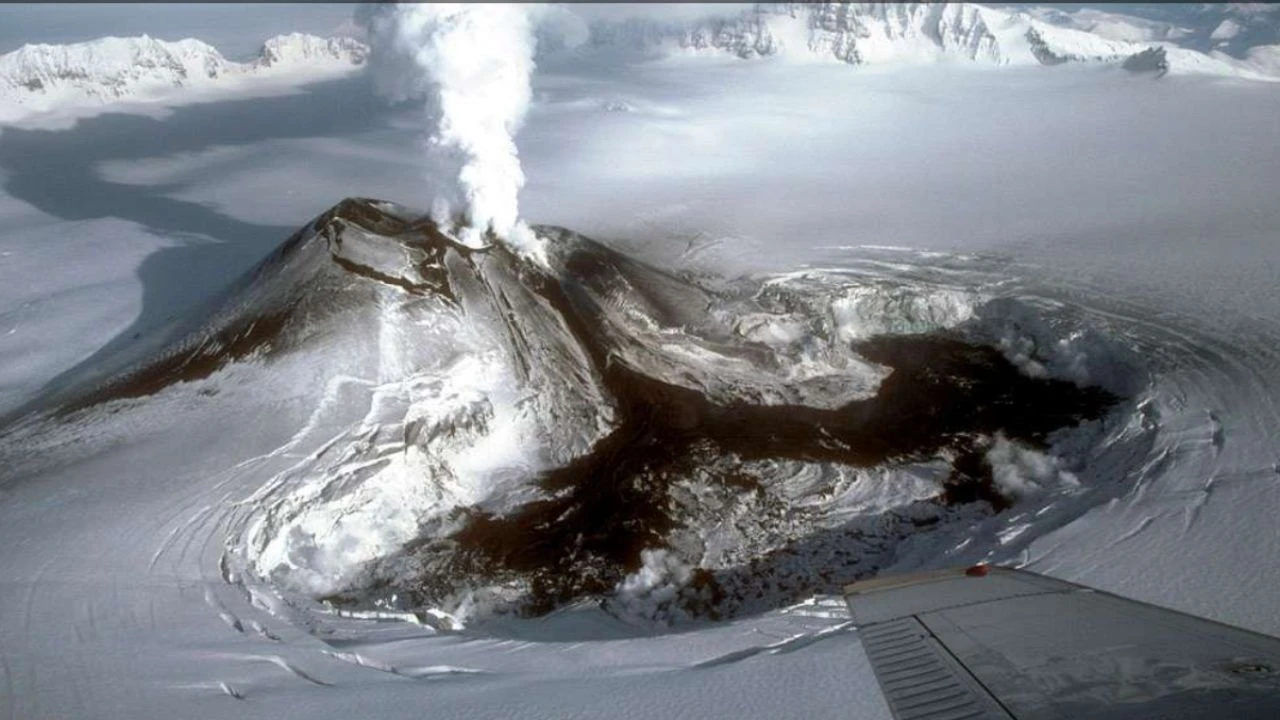 Por que a Islândia tem o apelido de o país do fogo e do gelo?