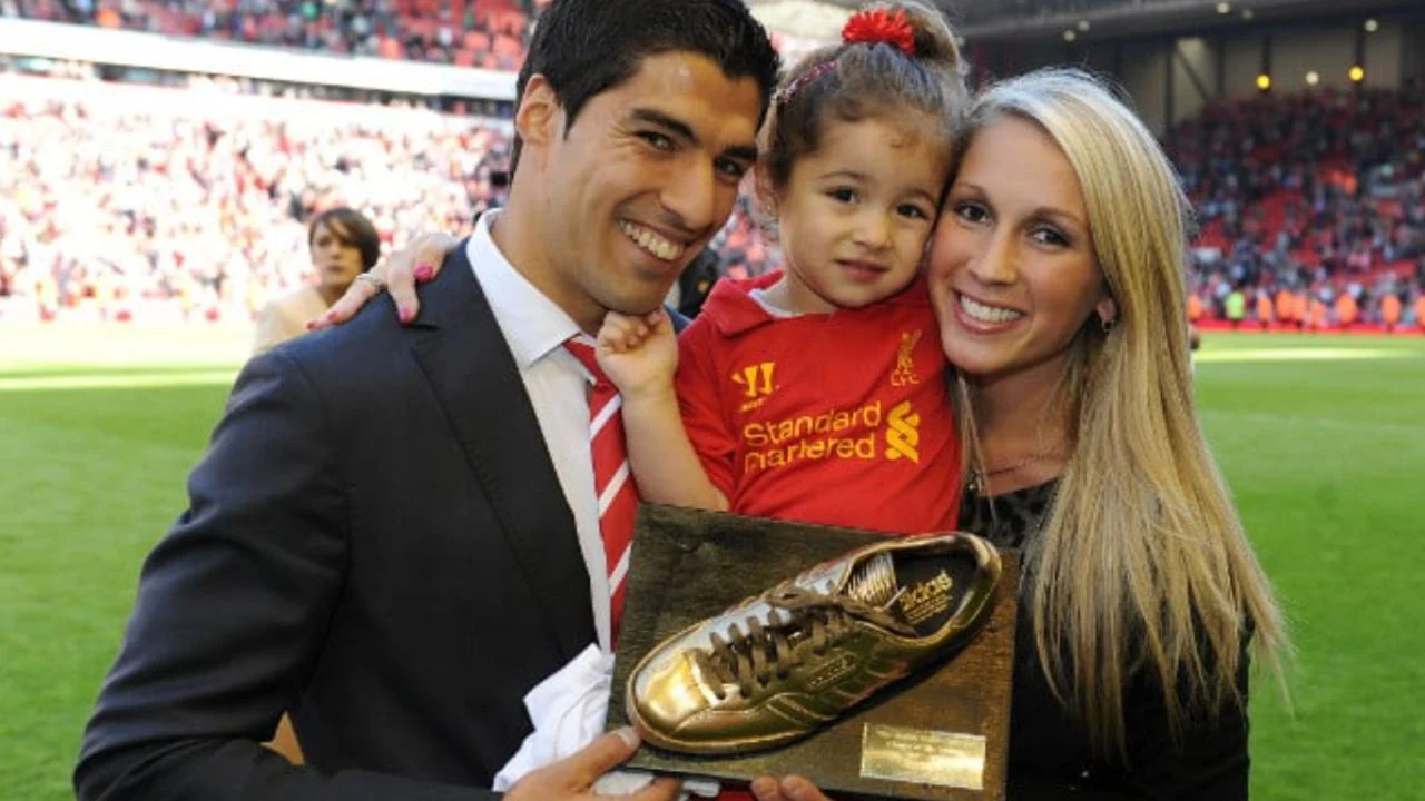Luis Suárez e a esposa.