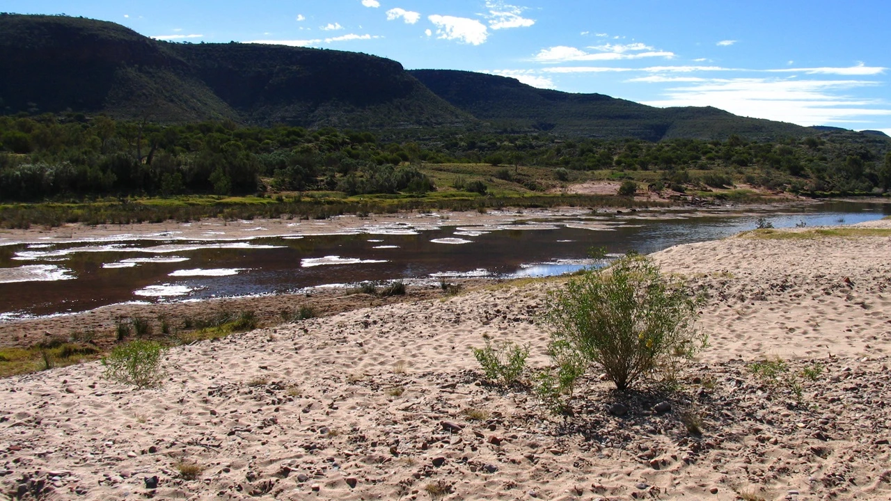 Finke: o rio mais antigo do mundo pode estar escondido no coração da Austrália