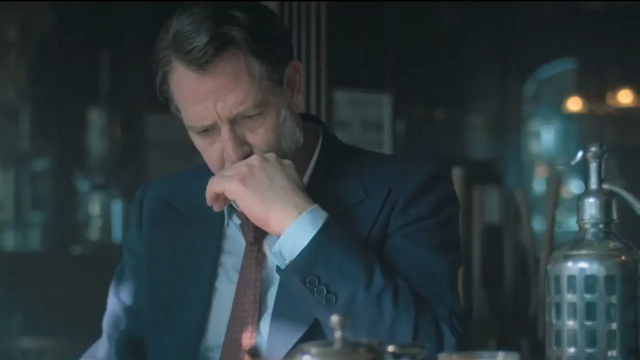 Dior contra Coco Chanel em uma série de TV emocionante; veja onde assistir